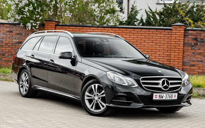 mercedes benz warszawa Mercedes-Benz Klasa E cena 62900 przebieg: 208000, rok produkcji 2013 z Warszawa
